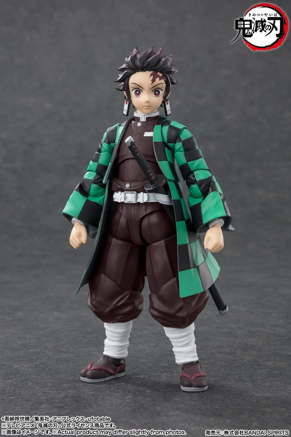 BANDAI S.H.Figuarts Tanjiro Kamado "Demon Slayer: Kimetsu no Yaiba" Action Figure (SHF Figuarts)
